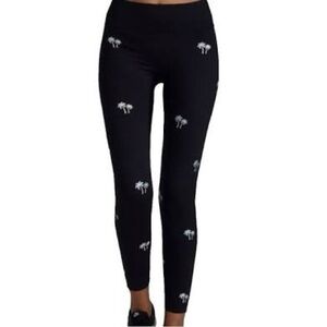 🌴 Noli yoga Black Palm Tree Leggings size small